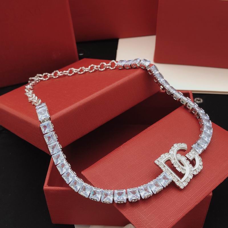 DG necklace 09yxq05
